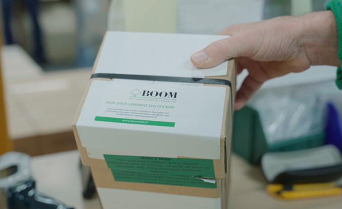 karton doos, verzenddoos, verpakking, pakket, tape