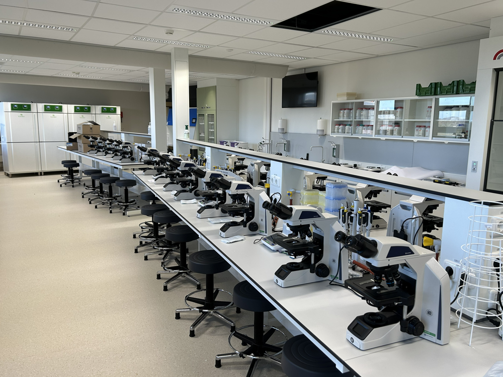 Succesvolle oplevering laboratoriuminrichting bij Firda