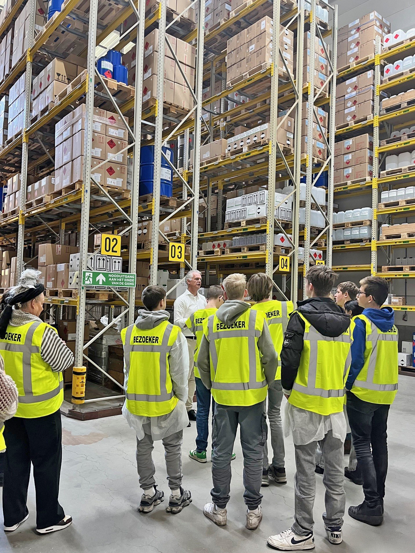 magazijn, opslag, rekken, voorraad, rondleiding