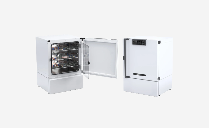 incubator, apparaat op tafel, klein kabinet, wit kabinet, deur open